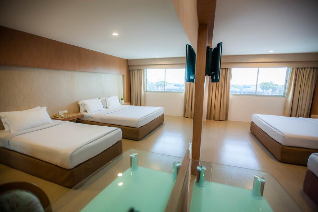 Golden City Rayong Hotel Exteriér fotografie